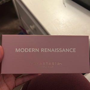 ABH Modern Renaissance palette. NWT. Never opened or swatched.
